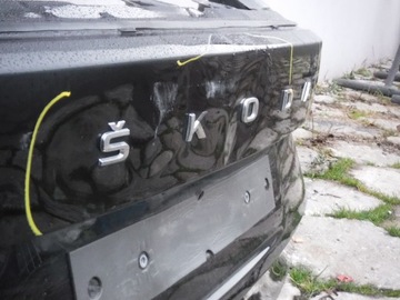 ЗАСЛОНКА КРЫШКИ БАГАЖНИКА Skoda Octavia универсал 20-