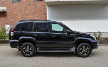 Toyota Land Cruiser IV 3.0 D-4D 173KM 2007 Toyota Land Cruiser 3,0D-4D Bezwypadkowy Salon PL 3.0 Diesel 173KM, zdjęcie 4