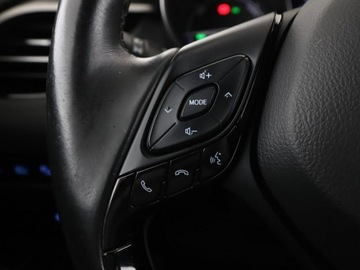 Toyota C-HR I Crossover 1.8 Hybrid 122KM 2018 Toyota C-HR klima auto grzane fotele kamera i, zdjęcie 29