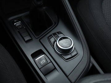 BMW X1 F48 Crossover sDrive18d 150KM 2016 BMW X1 sDrive18d, Navi, Klima, Klimatronic, zdjęcie 15