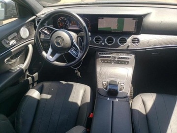 Mercedes Klasa E W213 2020 Mercedes-Benz Klasa E 2020 Mercedes-Benz E-Class E 350 4MATIC Sedan 2.0, zdjęcie 7