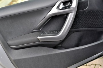 Peugeot 2008 I SUV Facelifting 1.2 PureTech 110KM 2016 Peugeot 2008 _1.2T 110 KM Lift Navi Led Klima, zdjęcie 10