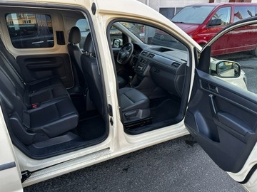 Volkswagen Caddy IV Kombi Maxi 2.0 TDI SCR BlueMotion Technology 102KM 2018 Volkswagen Caddy 2.0 TDI Maxi 7-osobowy Model 2019, zdjęcie 25