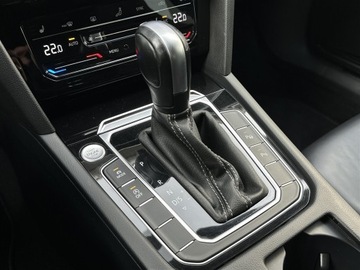 Volkswagen Arteon Fastback Facelifting 2.0 TDI 200KM 2022 Volkswagen Arteon 2.0TDI 200KM 4Motion R-Line DSG, zdjęcie 17