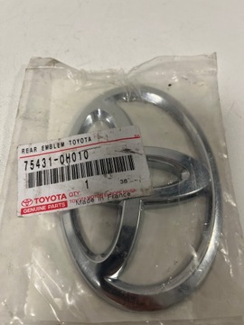 TOYOTA AYGO I AURIS YARIS ZNAKY ZNAK KRYT KUFRU ZADNÍ 75431-0H010