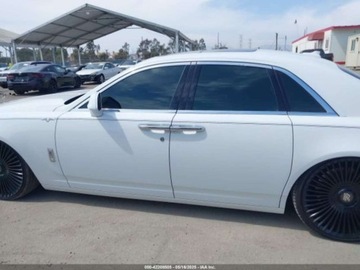 Rolls-Royce 2014 Rolls-Royce Ghost 2014 6.6l 6.6 Benzyna 563KM, zdjęcie 2