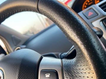 Toyota Yaris III Hatchback 5d 1.4 D-4D DPF 90KM 2011 Toyota Yaris II 1.4 D4D 90 KM NAVI KAMERA, zdjęcie 21