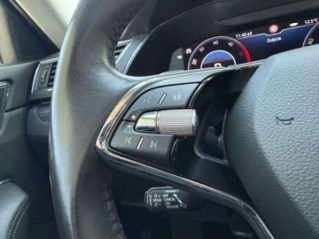 Skoda Superb III Kombi Facelifting 2.0 TDI SCR 200KM 2022 Skoda Superb 2.0TDI 200KM STYLE DSGPodrzewane FoteleNiski PrzebiegKameraFV, zdjęcie 17