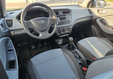 Hyundai i20 II Coupe 1.2 MPI 84KM 2017 Hyundai i20 Swiezo sprowadzony Zarejestrowany Ubezpieczony. 1.2 84KM, zdjęcie 16