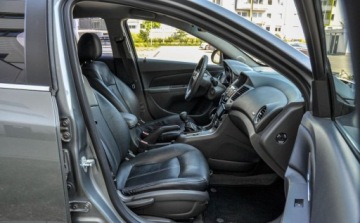 Chevrolet Cruze Sedan 1.8 16V DOHC 141KM 2011 Chevrolet Cruze 1,8 (141KM) Skory 162 tys. km Bezwypadkowy 1.8 Benzyna, zdjęcie 1