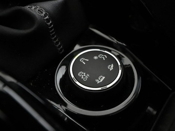 Peugeot 2008 I SUV Facelifting 1.2 PureTech 110KM 2017 Peugeot 2008 1.2 Benzyna Crossway Panorama Navi, zdjęcie 27