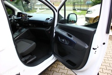 Peugeot Rifter Standard 1.5 BlueHDI 102KM 2024 Peugeot Rifter Peugeot Rifter N1 BlueHDI 100 L2 Allure 1.5 Diesel 102KM, zdjęcie 38