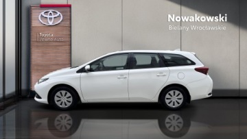 Toyota Corolla XI Sedan Facelifting 1,33 Dual VVT-i 99KM 2018 Toyota Auris 1.33 VVT-i Active II (2012-) 1.33 VVT, zdjęcie 2