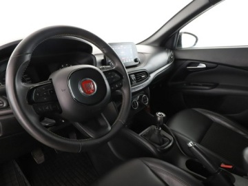 Fiat Tipo II Hatchback 1.4 T-Jet 120KM 2019 Fiat Tipo led, 1.4t, klimatyzacja, manual, skóra,, zdjęcie 13