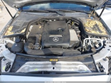 Mercedes Klasa C W205 2017 Mercedes-Benz Klasa C 2017 MERCEDES-BENZ C 300 LUXURYSPORT 2.0 Benzyna, zdjęcie 15