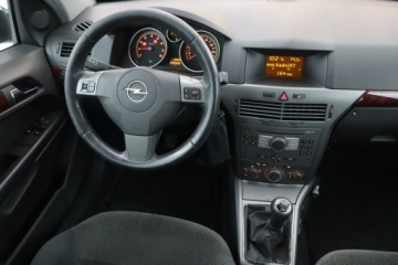 Opel Astra H Hatchback 5d 1.6 Twinport ECOTEC 105KM 2004 Opel Astra 1.6 16V, Salon Polska, Klima, El. szyby, zdjęcie 6