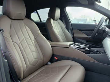 BMW Seria 5 G90-91 Touring 2.0 520d 197KM 2025 BMW 520 BMW 520d xDrive M Pakiet M Pro harman/kard, zdjęcie 11