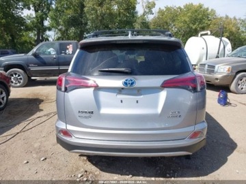 Toyota RAV4 IV 2017 Toyota RAV4 2017 TOYOTA RAV4 HYBRID XLE 2.5 Hybryda 150KM, zdjęcie 4