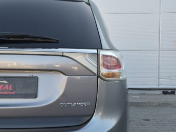 Mitsubishi Outlander III SUV Facelifting 2.0 SOHC MIVEC 150KM 2014 Mitsubishi Outlander 2.0i, 150KM, Tempomat, Hak,, zdjęcie 16