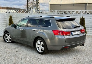 Honda Accord VIII Kombi 2.0 VTEC 156KM 2011 Honda Accord Honda Accord 2.0 Elegance 2.0 Benzyna 156KM, zdjęcie 1