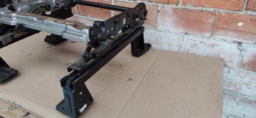 KUGA MK1 MOTOREK REGULACE SEDADLA PRAVÉHO STOJAN