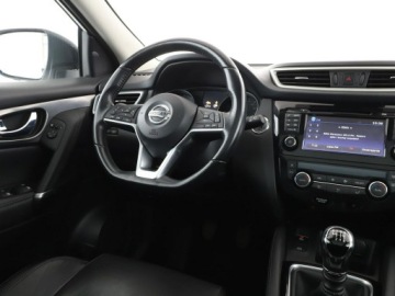 Nissan Qashqai II Crossover Facelifting 1.2 DiG-T 115KM 2018 Nissan Qashqai 1.2 Benzyna Tekna + Panorama, zdjęcie 15