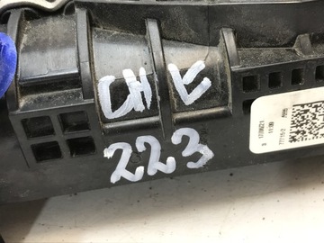 AUDI A4 A5 8W CHLADIČ VODY 8W0121251AK