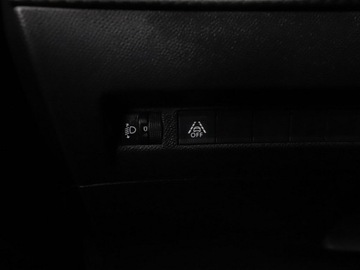 Peugeot 2008 II SUV 1.2 PureTech 100KM 2020 Peugeot 2008 Kamera, Aut.klima, Navi, Bluetooth, zdjęcie 34