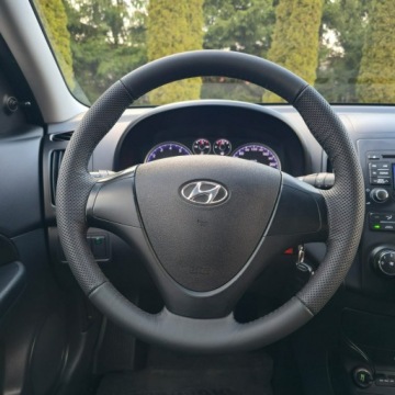 Hyundai i30 I CW Facelifting 1.4 DOHC 109KM 2011 Hyundai i30 1.4 Benzyna Blue Classic Manual 109KM, zdjęcie 29