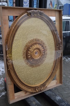Овальная потолочная розетка 115 x 145 см. Украшение потолка