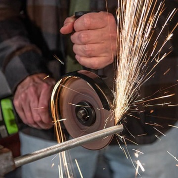 Аккумуляторная угловая шлифовальная машина Greenworks 125 мм