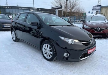Toyota Auris I Hatchback 3d Facelifting 1.6 Valvematic 132KM 2013 Toyota Auris kamera , nawigacja 1.6 Benzyna 132KM