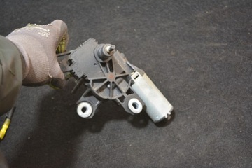AUDI A3 8P 3D MOTOR STĚRAČE KRYT