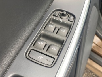 Volvo XC60 I SUV Facelifting 2.0 D3 DRIVE-E 150KM 2015 Volvo XC 60 LEDY SKORY PARKTRONIC NAWIGACJA KLIMATYZACJA HAK HOLOWNICZY, zdjęcie 11