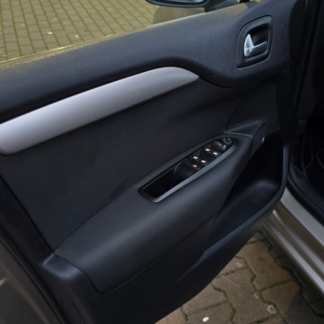 Citroen C4 II Hatchback 5d 1.6 16v VTi 120KM 2011 Citroen C4 II 1.6 VTi 120 Exclusive, zdjęcie 18