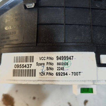 VOLVO XC90 2.4 PŘÍSTROJOVÁ DESKA 9499947 8602525