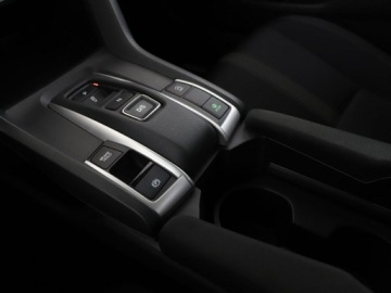 Honda Civic X Sedan 4d 1.6 i-DTEC 120KM 2018 Honda Civic automat klima auto navi grzane fotele, zdjęcie 29