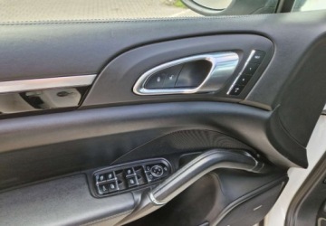 Porsche Cayenne II SUV 4.2 V8 382KM 2014 Porsche Cayenne S 4.2 Pneumatyka BOSE Panorama Kamera 4.1 Diesel 382KM, zdjęcie 20