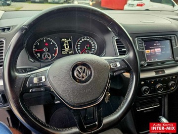 Volkswagen Sharan II Van Facelifting 2.0 TDI SCR 150KM 2015 Volkswagen Sharan Zarejestrowany gotowy do jazdy bogata wersja 2.0 Diesel, zdjęcie 27
