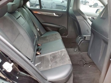 Mercedes Klasa C W205 2013 Mercedes-Benz Klasa C 63 AMG 2013 6.2l 6.2 Benzyna 451KM, zdjęcie 10