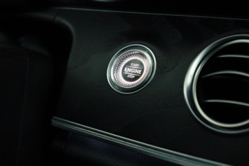 Mercedes Klasa E W213 All-Terrain 2.0 220d 194KM 2017 Mercedes E E 220 d 4MATIC, 1. Właściciel, zdjęcie 17