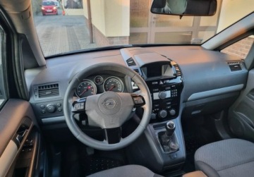 Opel Zafira B 1.6 Twinport ecoFLEX 115KM 2010 Opel Zafira 1.6I LPG 7-osob Zadbane Polecam. 1.6 BenzynaLPG 115KM, zdjęcie 16