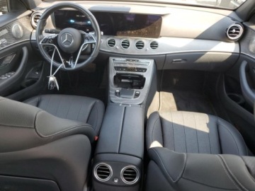 Mercedes Klasa E W213 2021 Mercedes-Benz Klasa E 350, 2021r., 4x4, 2.0L 2.0 Benzyna 255KM, zdjęcie 6