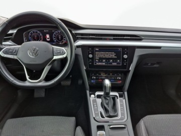 Volkswagen Arteon Fastback Facelifting 2.0 TSI 190KM 2021 Volkswagen Arteon Salon Pl Bogata wersja Virtual Grzana tylna kanapa 2.0, zdjęcie 13
