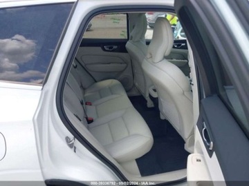 Volvo XC60 II 2022 Volvo XC 60 2022, B5, 2.0, Momentum 2.0 Benzyna 250KM, zdjęcie 7
