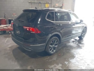 Volkswagen Tiguan II 2022 Volkswagen Tiguan 2022 Volkswagen Tiguan 2.0T SE 4MOTION 2.0 Benzyna 184KM, zdjęcie 6