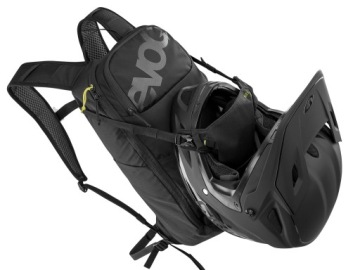 ЧЕРНЫЙ ВЕЛОСИПЕДНЫЙ РЮКЗАК EVOC RIDE 8 ЛИТРОВ С КРЕПЛЕНИЕМ НА ШЛЕМ