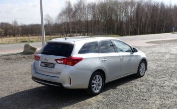 Toyota Auris II Touring Sports D-4D 90 90KM 2014 Toyota Auris 1.4D-4D 90KM 1wlascicel Bezwypadkowy Oryginalny przebieg Zero, zdjęcie 4