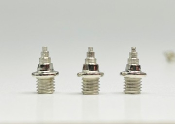Kolce piramidy oszczep srebrne 6mm 10szt