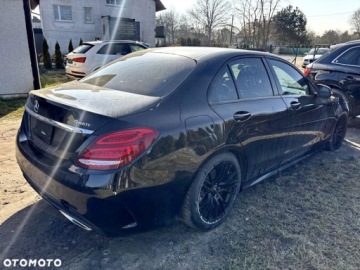 Mercedes Klasa C W205 2016 Mercedes-Benz Klasa C Mercedes-Benz Klasa C 300 7G-TRONIC Exclusive 2.0, zdjęcie 3